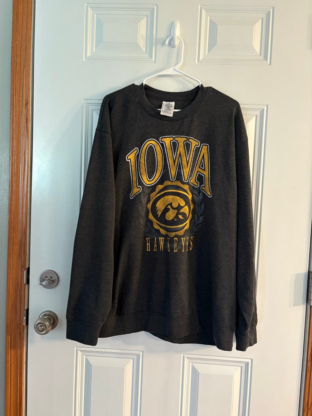 University of Iowa Hawkeyes sweatshirt size XL